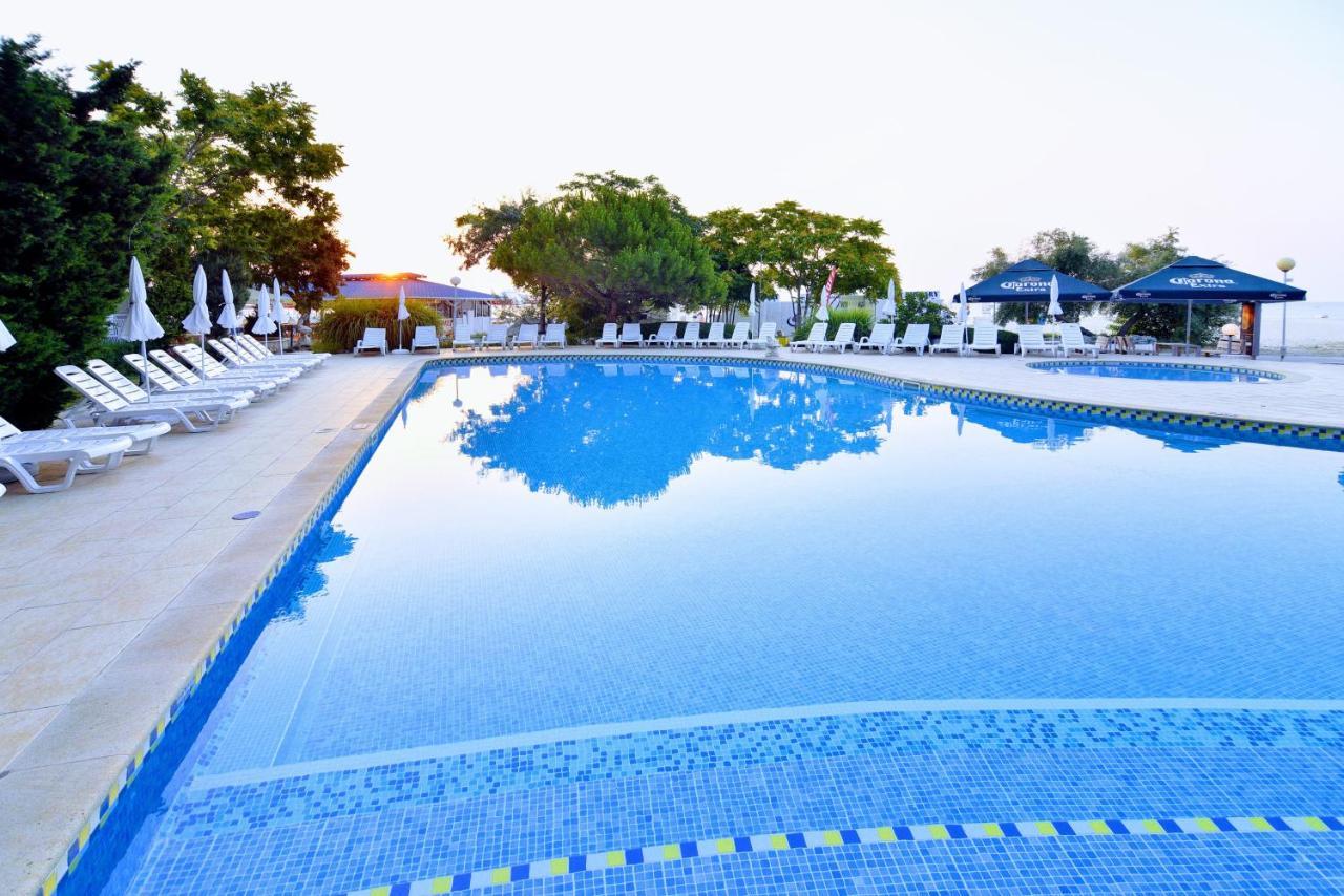 Kaliopa Hotel Albena Bagian luar foto