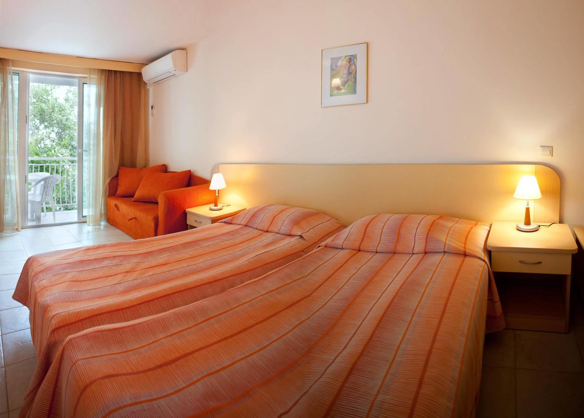 Kaliopa Hotel Albena Bagian luar foto