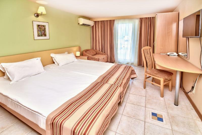 Kaliopa Hotel Albena Bagian luar foto